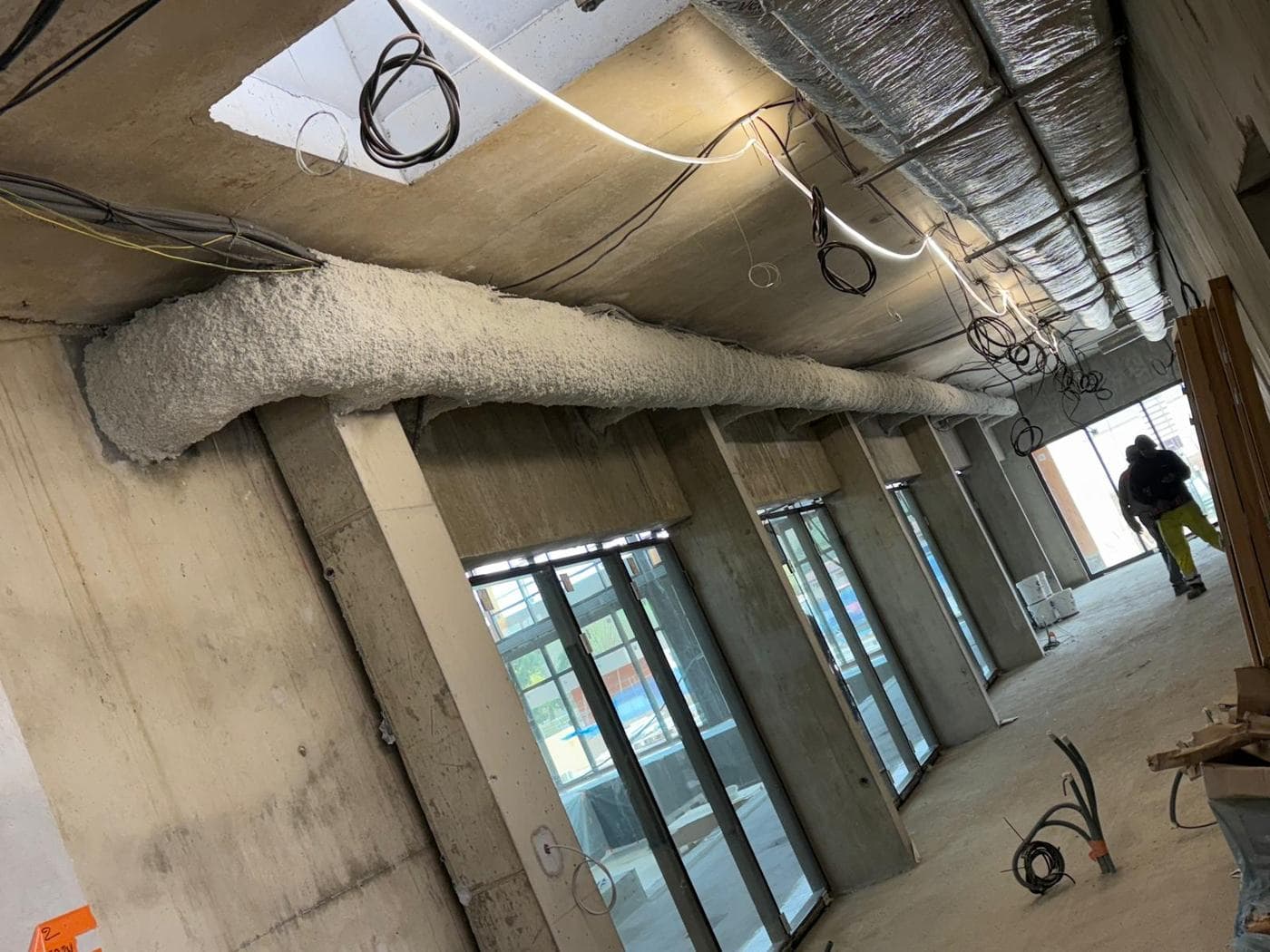 Flocage coupe-feu sur VMC — Réseau de VMC, plateau tertiaire